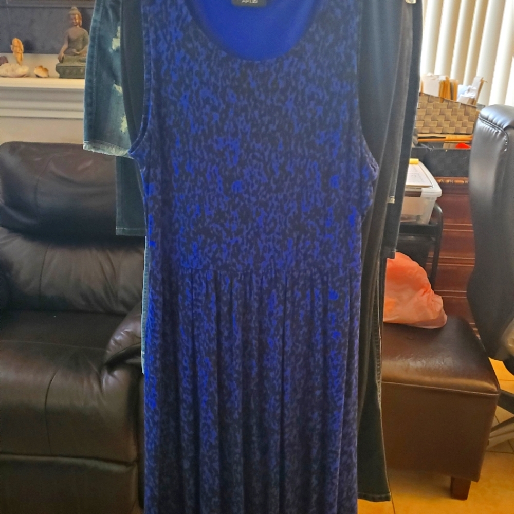 Apt 9 blue black patterned dress size medium